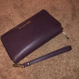 Michael Kors Smart phone wallet